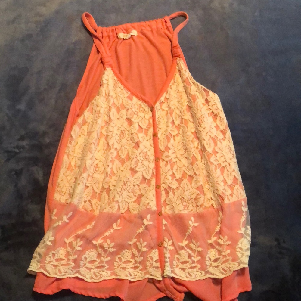 Woman’s lacey tank